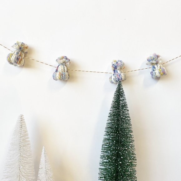 Handmade Winter Mini Knit Beanie Hat Christmas Garland Christmas Decorations - Picture 2 of 4